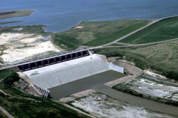 Glen Elder Dam on the Solomon River, which forms Waconda Lake